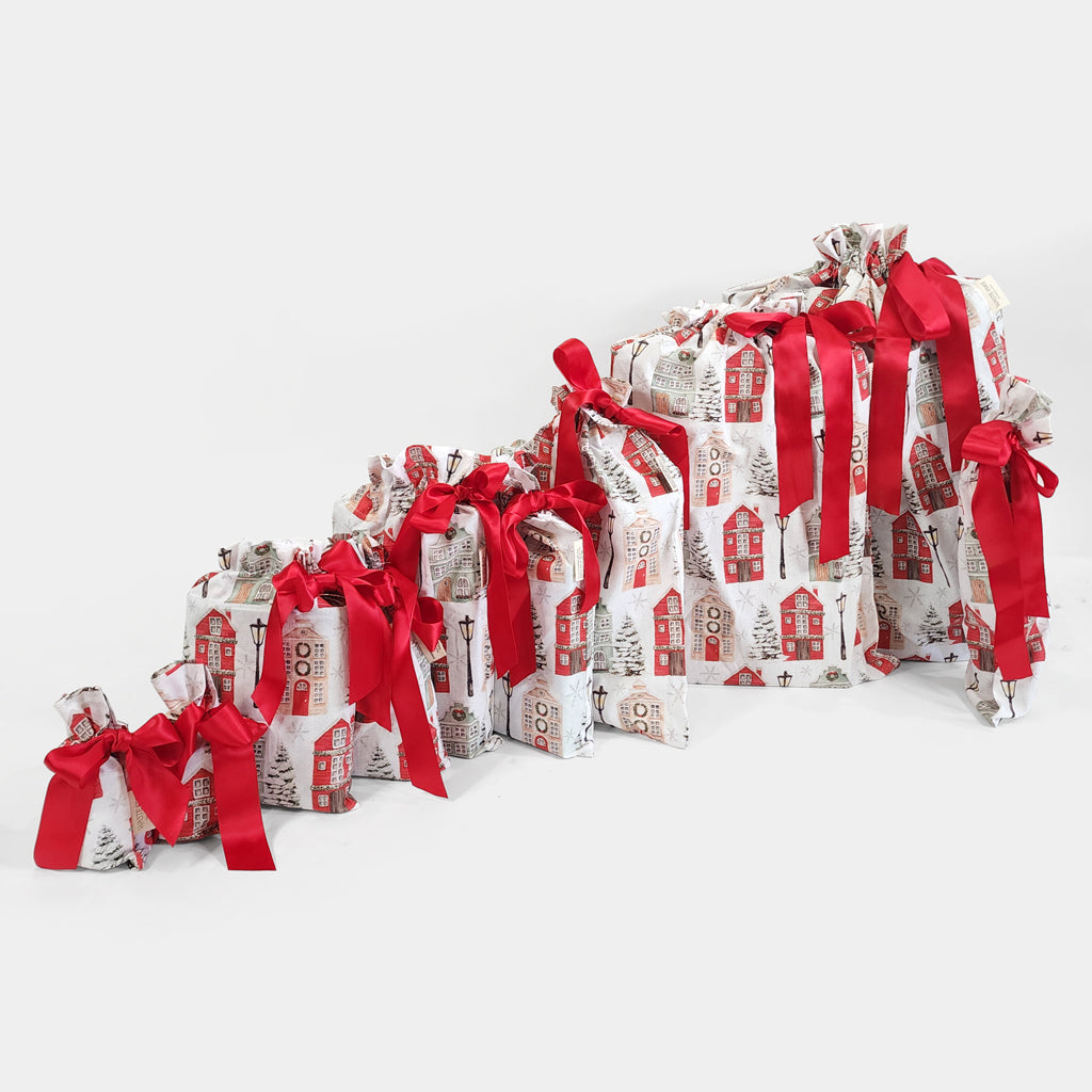 Christmas Cottages (Reusable Gift Bag Set)