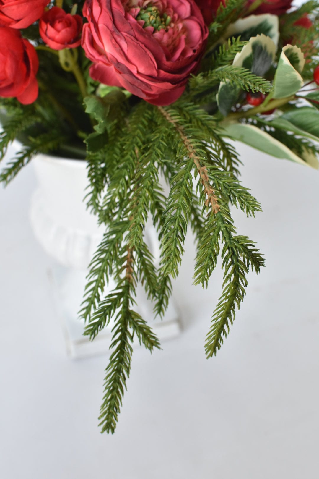 Red Ranunculus/Holly/Norfolk Pine Drop In X01